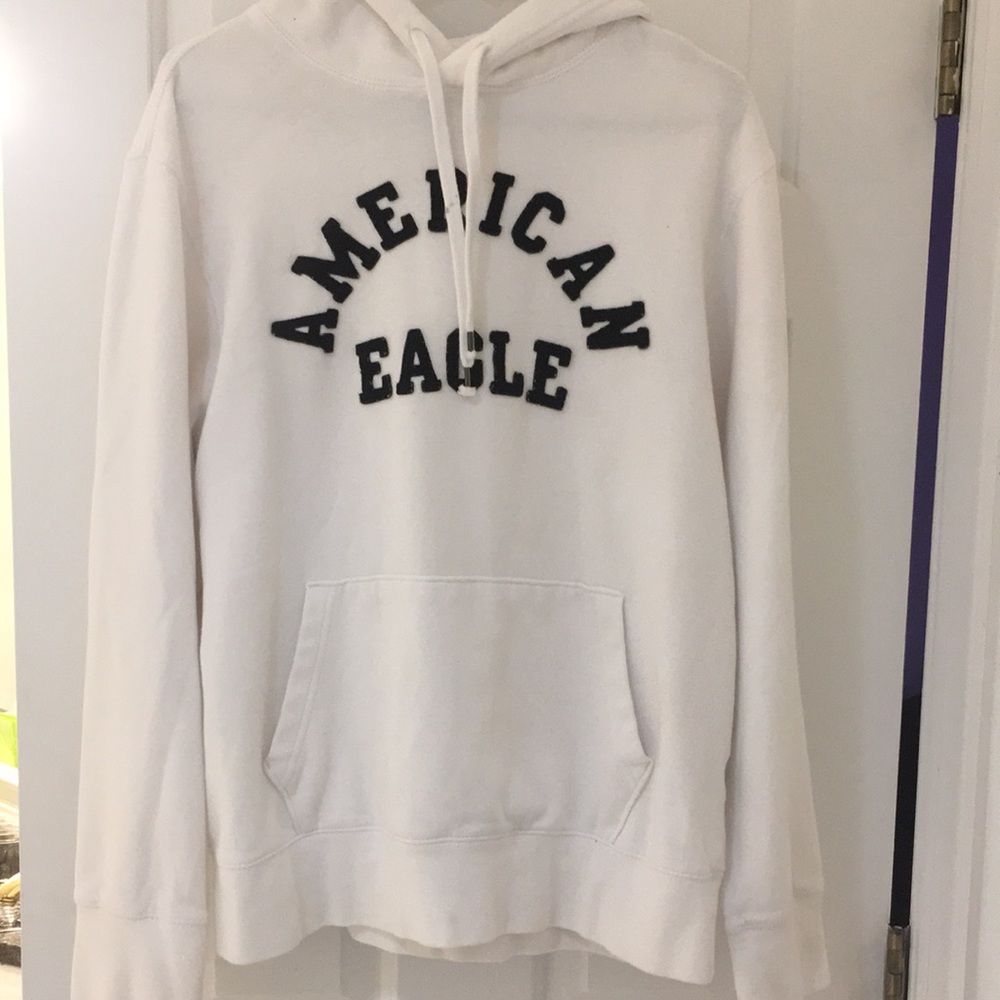 White American Eagle hoodie